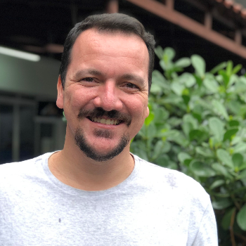 Fl�vio Cavalcanti